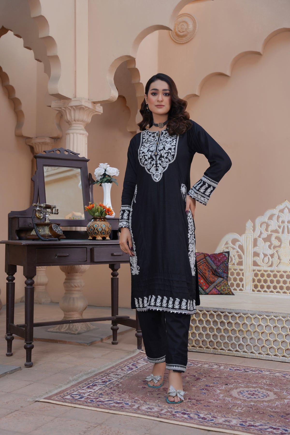 ETHNIC LINEN