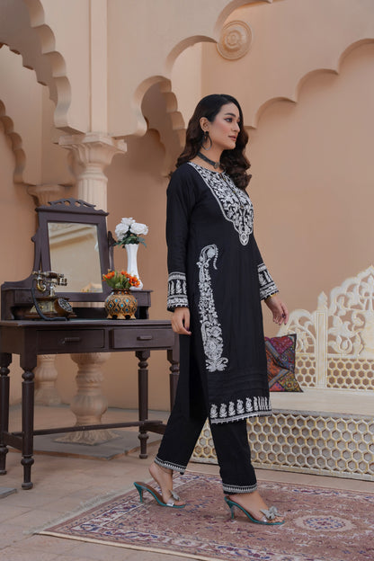 ETHNIC LINEN