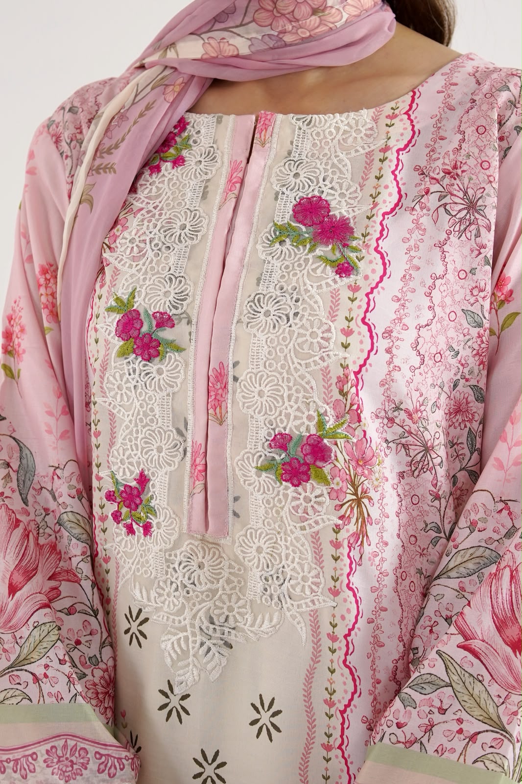 Pink Blossom Embroidered Lawn 3-Piece Suit